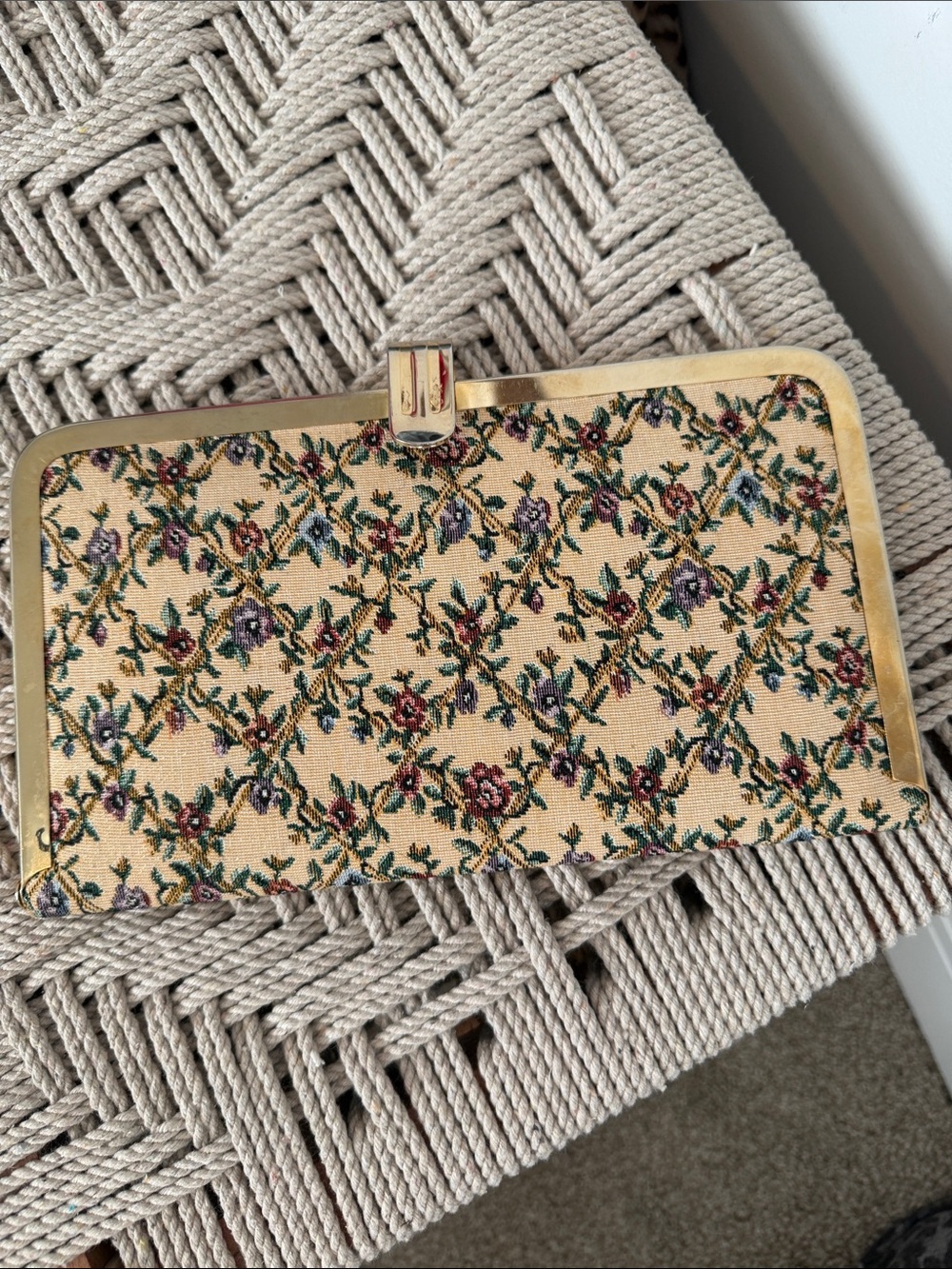 Vintage Floral Tapestry Clutch Wallet - Cream Floral